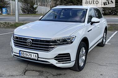 Внедорожник / Кроссовер Volkswagen Touareg 2018 в Киеве