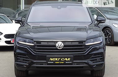 Внедорожник / Кроссовер Volkswagen Touareg 2019 в Киеве