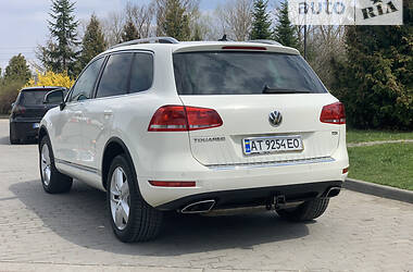 Внедорожник / Кроссовер Volkswagen Touareg 2011 в Надворной