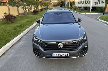 Внедорожник / Кроссовер Volkswagen Touareg 2018 в Киеве