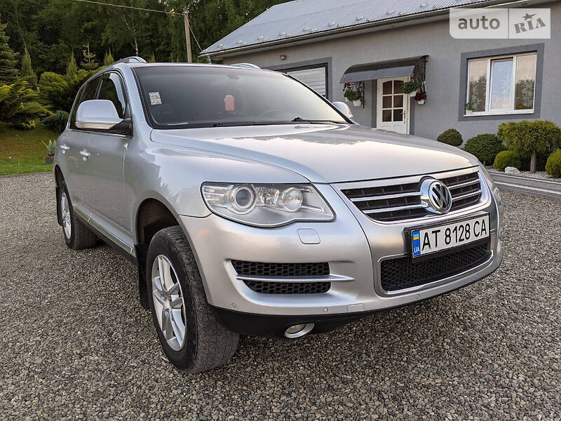 Позашляховик / Кросовер Volkswagen Touareg 2008 в Косові