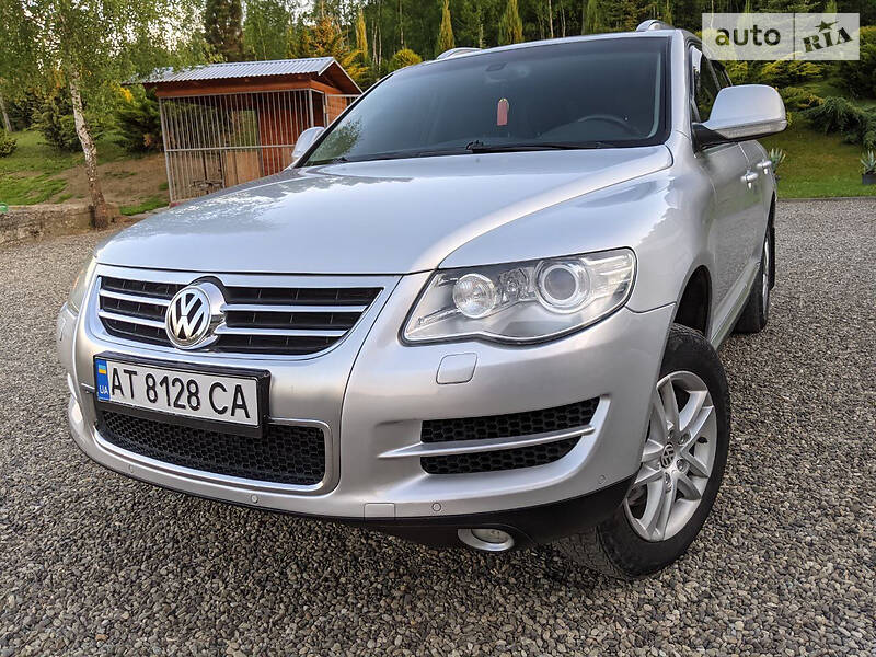 Позашляховик / Кросовер Volkswagen Touareg 2008 в Косові