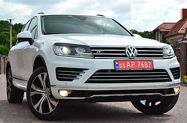 Внедорожник / Кроссовер Volkswagen Touareg 2016 в Ровно