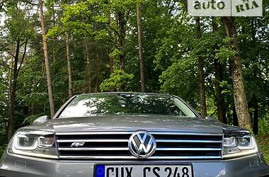Позашляховик / Кросовер Volkswagen Touareg 2015 в Дрогобичі
