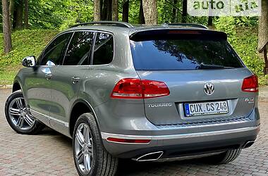 Внедорожник / Кроссовер Volkswagen Touareg 2015 в Дрогобыче