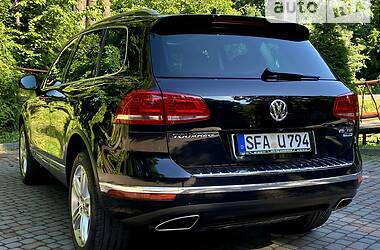 Внедорожник / Кроссовер Volkswagen Touareg 2015 в Дрогобыче