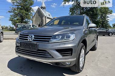 Внедорожник / Кроссовер Volkswagen Touareg 2016 в Тернополе