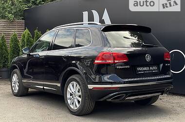 Внедорожник / Кроссовер Volkswagen Touareg 2018 в Киеве