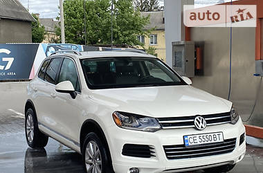 Позашляховик / Кросовер Volkswagen Touareg 2010 в Чернівцях