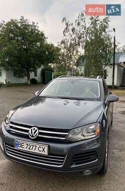 Внедорожник / Кроссовер Volkswagen Touareg 2011 в Вознесенске