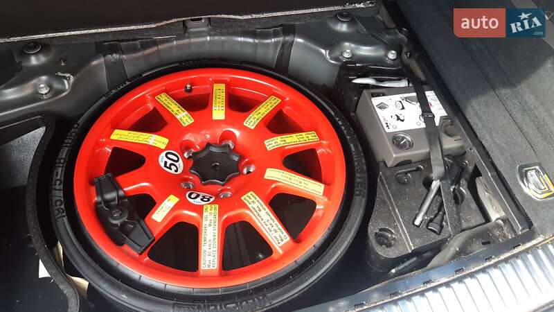 Позашляховик / Кросовер Volkswagen Touareg 2012 в Дрогобичі