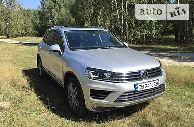 Позашляховик / Кросовер Volkswagen Touareg 2015 в Чернігові