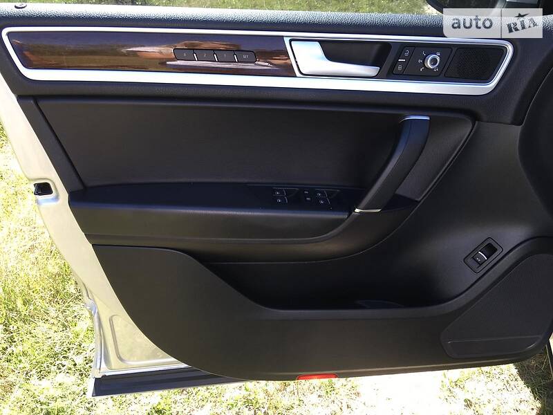 Позашляховик / Кросовер Volkswagen Touareg 2015 в Чернігові фото 8 Позашляховик / Кросовер Volkswagen Touareg 2015 в Чернігові