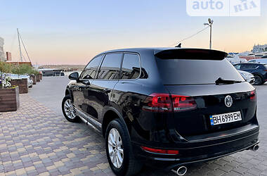 Внедорожник / Кроссовер Volkswagen Touareg 2011 в Одессе