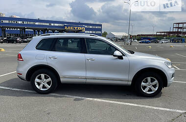 Позашляховик / Кросовер Volkswagen Touareg 2012 в Києві