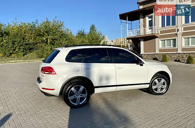 Внедорожник / Кроссовер Volkswagen Touareg 2013 в 