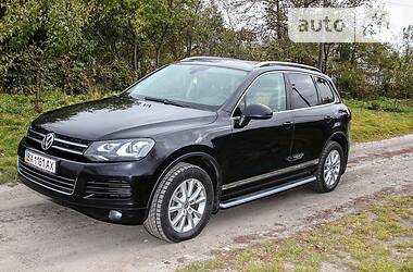 Внедорожник / Кроссовер Volkswagen Touareg 2013 в 