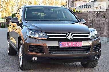 Внедорожник / Кроссовер Volkswagen Touareg 2012 в Ровно