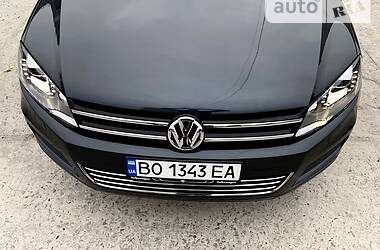 Позашляховик / Кросовер Volkswagen Touareg 2012 в Нетішині