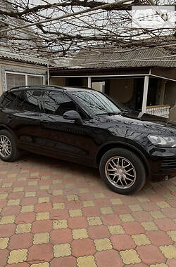 Внедорожник / Кроссовер Volkswagen Touareg 2012 в Первомайске