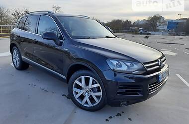 Внедорожник / Кроссовер Volkswagen Touareg 2014 в 