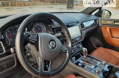 Внедорожник / Кроссовер Volkswagen Touareg 2014 в 