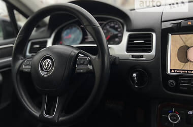 Внедорожник / Кроссовер Volkswagen Touareg 2012 в Луцке