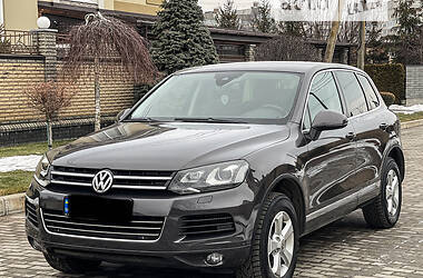 Позашляховик / Кросовер Volkswagen Touareg 2012 в Києві