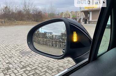 Позашляховик / Кросовер Volkswagen Touareg 2015 в Чернівцях