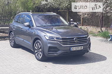 Позашляховик / Кросовер Volkswagen Touareg 2021 в Ужгороді