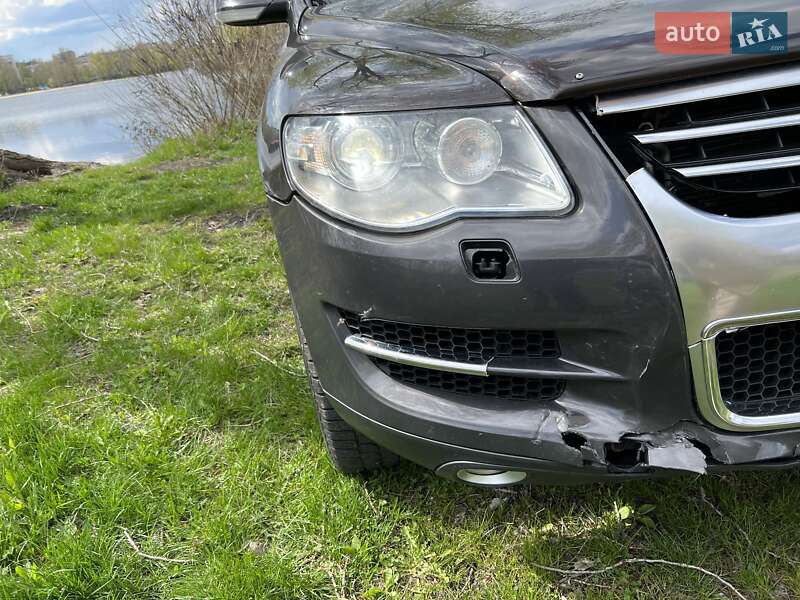 Внедорожник / Кроссовер Volkswagen Touareg 2007 в Киеве