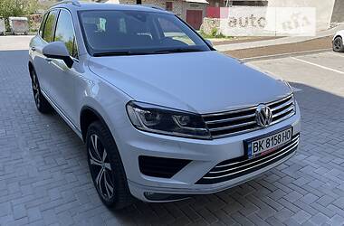 Внедорожник / Кроссовер Volkswagen Touareg 2018 в Дубно