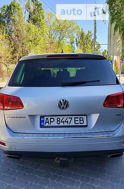 Внедорожник / Кроссовер Volkswagen Touareg 2011 в Запорожье