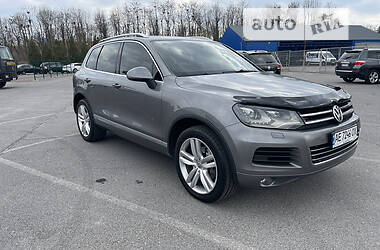 Внедорожник / Кроссовер Volkswagen Touareg 2011 в Львове