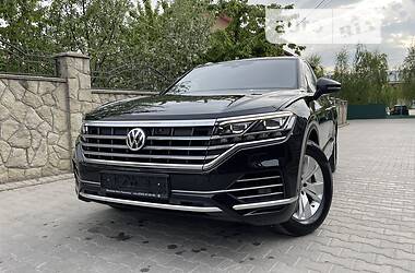 Внедорожник / Кроссовер Volkswagen Touareg 2018 в Тернополе