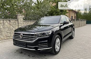 Внедорожник / Кроссовер Volkswagen Touareg 2018 в Тернополе