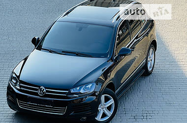 Позашляховик / Кросовер Volkswagen Touareg 2014 в Одесі