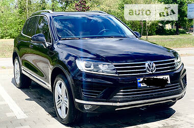 Позашляховик / Кросовер Volkswagen Touareg 2014 в Черкасах