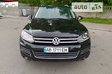 Внедорожник / Кроссовер Volkswagen Touareg 2013 в Виннице