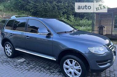 Позашляховик / Кросовер Volkswagen Touareg 2008 в Тячеві