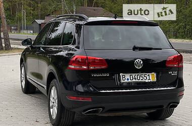Внедорожник / Кроссовер Volkswagen Touareg 2012 в 