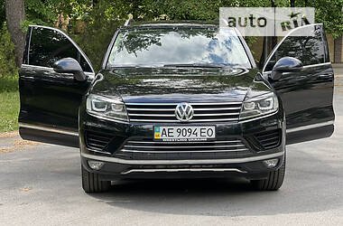 Универсал Volkswagen Touareg 2015 в Днепре