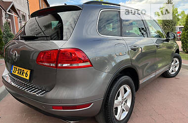 Внедорожник / Кроссовер Volkswagen Touareg 2014 в Стрые