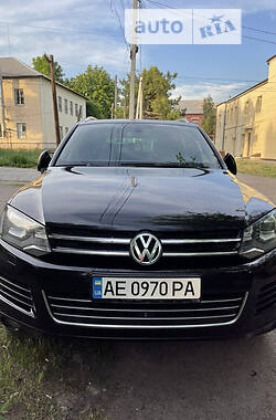 Внедорожник / Кроссовер Volkswagen Touareg 2014 в Апостолово