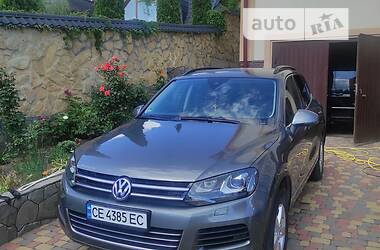 Внедорожник / Кроссовер Volkswagen Touareg 2013 в Черновцах