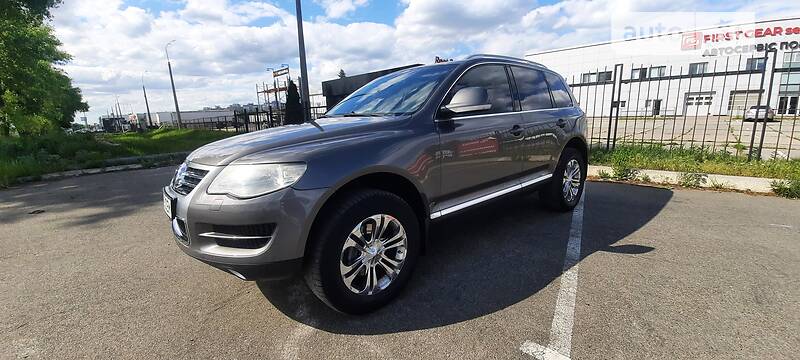 Внедорожник / Кроссовер Volkswagen Touareg 2008 в Киеве