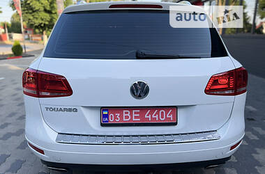 Внедорожник / Кроссовер Volkswagen Touareg 2012 в Черновцах