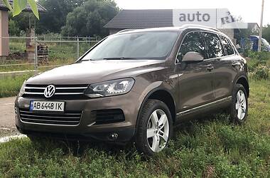 Внедорожник / Кроссовер Volkswagen Touareg 2013 в Виннице