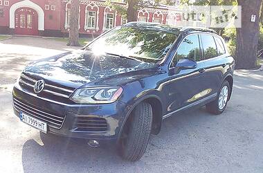 Внедорожник / Кроссовер Volkswagen Touareg 2013 в Боярке