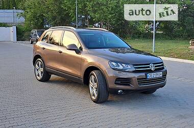 Внедорожник / Кроссовер Volkswagen Touareg 2011 в Черновцах